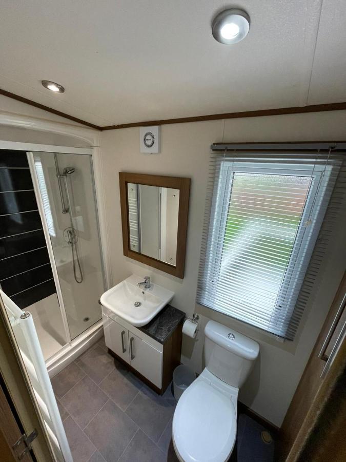 Golden Anchor - The Milano - Coastal Caravan Breaks Чапел-Сент-Леонардс Экстерьер фото