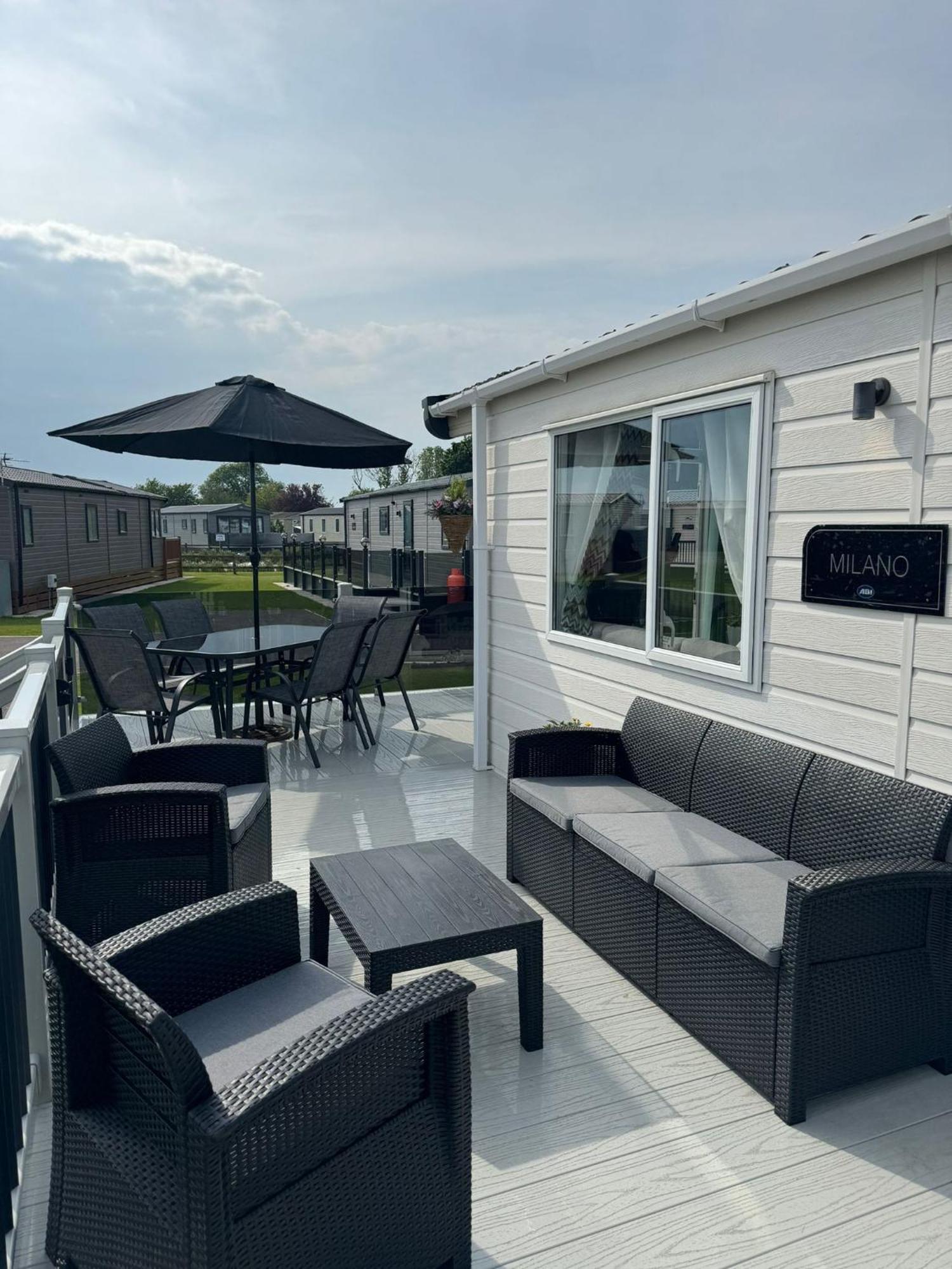 Golden Anchor - The Milano - Coastal Caravan Breaks Чапел-Сент-Леонардс Экстерьер фото